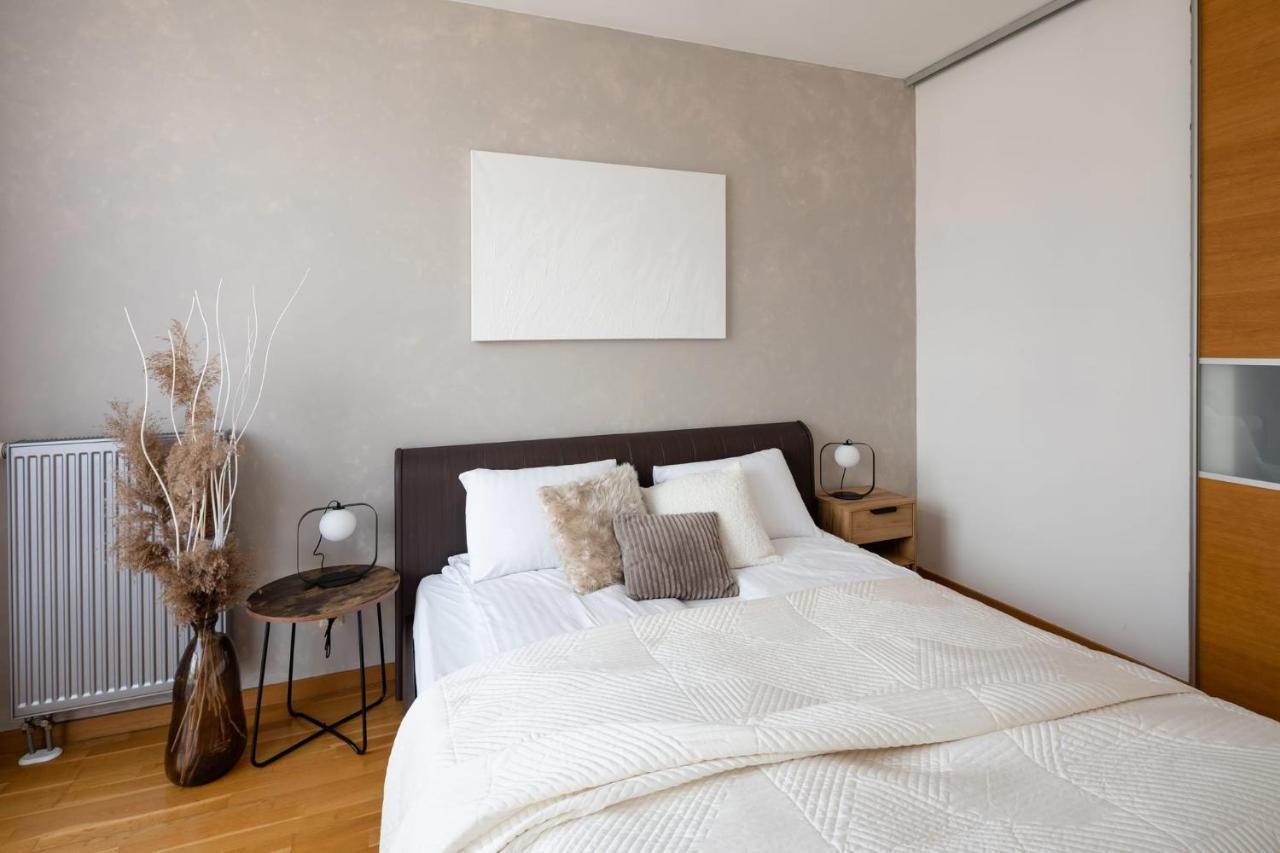 Ziedondarza Park One Bedroom Apartment With Balcony Riga Esterno foto